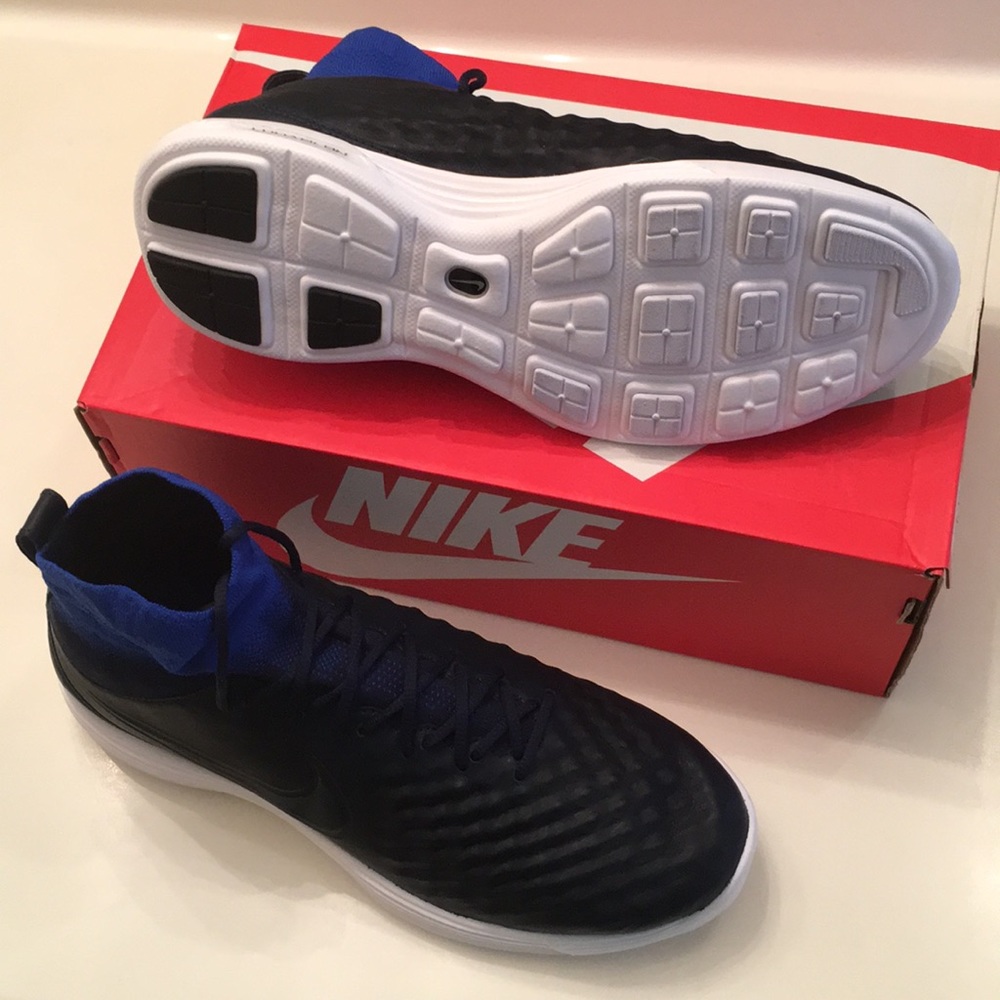 NIKE Lunar Magista II Flyknit Shoes - Picture 6 of 8